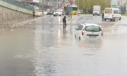6 ilde eğitime sağanak yağış engeli: işte okulların tatil olduğu iller...