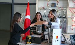 Vanlı Beyza Dubai'de altın madalya kazandı: Dubai’deki dünya birinciliği kız çocuklarına ışık oldu!