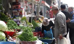 Van’da tezgâhlar doldu taştı: Turşu ve konserve sezonu başladı!