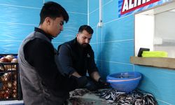 Dünya’da sadece Van’da yaşayan canlı tezgahlarda!