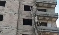 Yine bir iş kazası! 2 kardeş, iskeleden düştü; 1 kardeş öldü, 1’i yaralı!