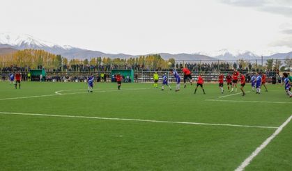 Gürpınar’da futbol turnuvası renkli görüntülerle sona erdi! İşte kazanan takım