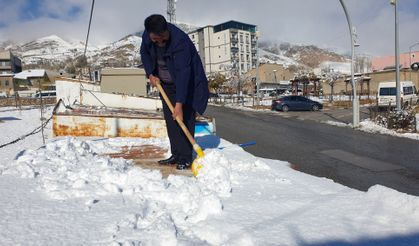 Van'da yılın ilk kar manzarasından eşsiz kareler!