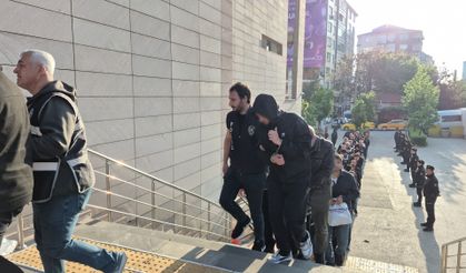 Van'da 8,7 milyar TL vurgun yapan bahis şebekesi çökertildi!