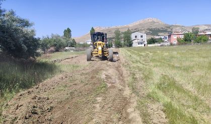 Van’da 7 mahallenin yoluna dokunuş: Yollar yenilendi, yeni yollar açıldı!
