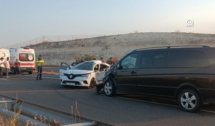 Korkunç kaza can aldı: 2 ölü, 8 yaralı