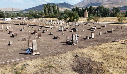 Van’da Selçukluların asırlık tarihi mirasları gün yüzüne çıkarılıyor!