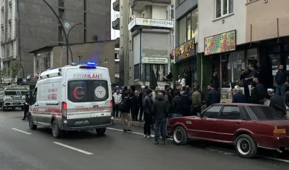 Hakkari’de iki grup arasında taşlı sopalı kavga: 4 kişi yaralandı!