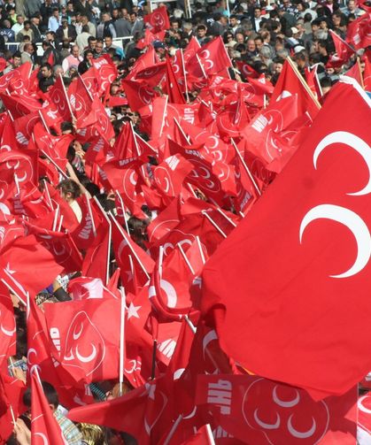 MHP'den İstanbul ve 39 ilçe teşkilatı için feshi kararı!