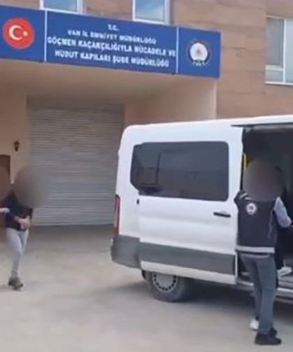 Van’da göçmen kaçakçılığı: 4 kişi tutuklandı!