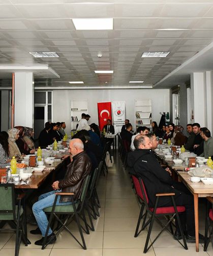 Van’da eğitim camiası iftar yemeğinde bir araya geldi!
