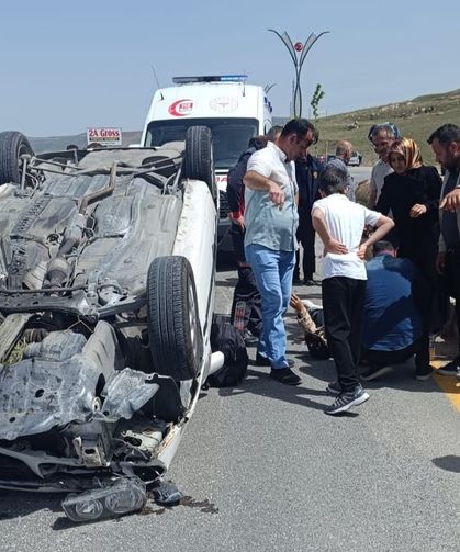 Van'da otomobil takla attı, 3 kişi yaralandı!