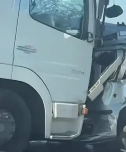 Feci kaza: Tırla çarpışan otomobil sürücüsü yaşamını yitirdi