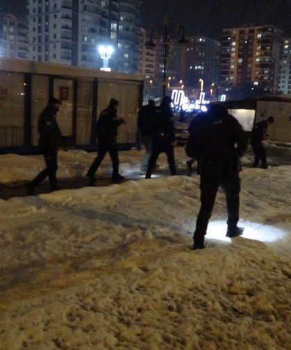 Husumetliler arasında bıçaklı kavga: 2'si ağır 3 kişi yaralandı