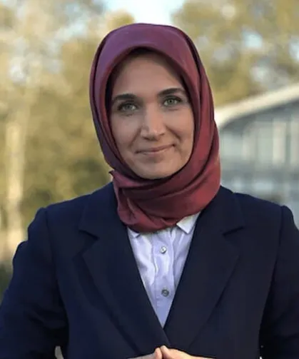 Türkiye’nin ilk başörtülü valisine üst düzey yeni görev!