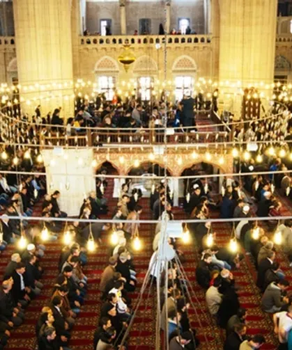 Teravih Namazı Nasıl Kılınır, Kaç Rekattır?