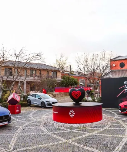 Türkiye'de en çok satan otomobilin yeni modeli çıktı: Fiyatı belli oldu!