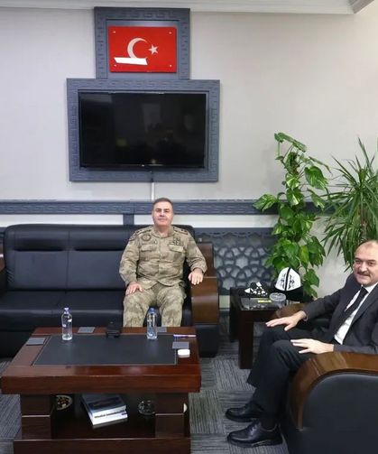 Tuğgeneral Avkıran’dan Milli Eğitim Müdürü Çandıroğlu’na ziyaret!