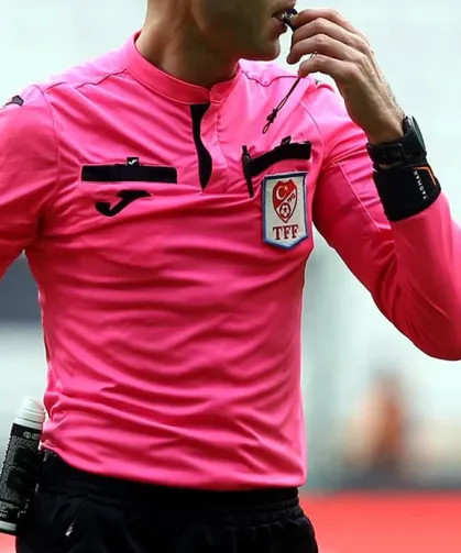 Yeni sezonda Süper Lig'de görev alacak hakemler belli oldu: 10 isim kesik yedi!
