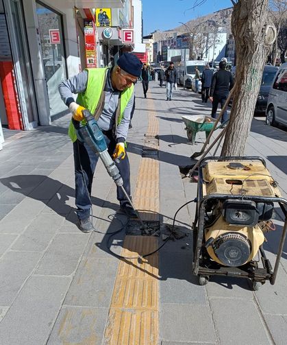 Van’da yollar onarılıyor!