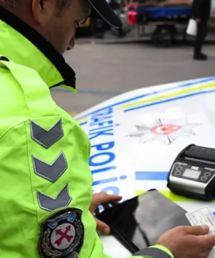 Trafikte hız kuralları sil baştan değişti! İşte '9 kademeli ceza sistemi'