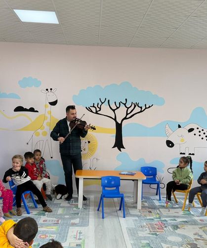 Van’da sanat dolu gün: Minik öğrenciler sanatla buluştu!