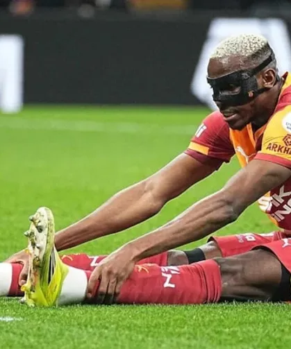 Osimhen kaç hafta sahalardan uzak kalacak?