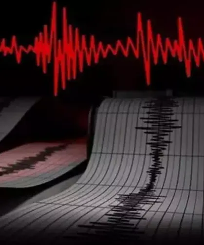Son dakika! O ilimizde şiddetli deprem! Çevre illerden de hissedildi