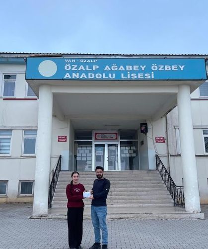 Van’da dereceye giren öğrenciler altınla ödüllendirildi!