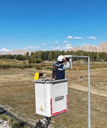VEDAŞ’tan gündüz yanan sokak lambalarına ilişkin açıklama!