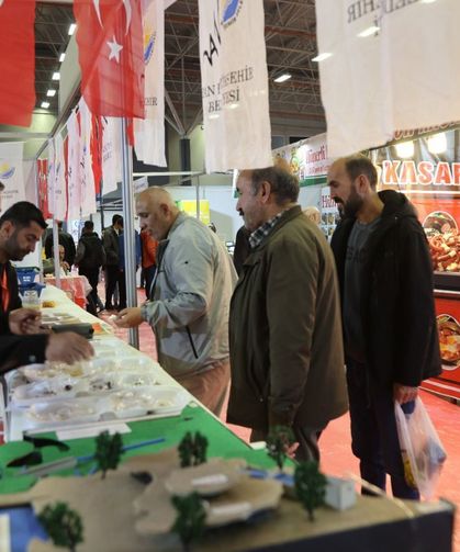 Van Büyükşehir Belediyesi, bölgenin en büyük tarım fuarında yerini aldı