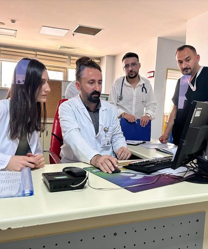 Van'da hastalara müjde, doktorlara fırsat: Yeni eğitim kliniği açıldı!