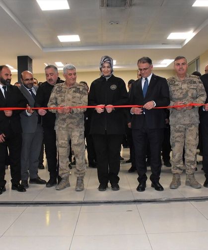 Van'da "65 Karede Van Emniyeti" sergisi açıldı!