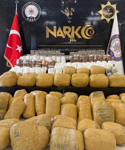 İçişleri Bakanlığı duyurdu: Van’da 240 kilo uyuşturucu ele geçirildi!