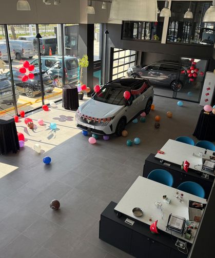 Peugeot Sevimli Van’da çocukların fırçasıyla renklendi!