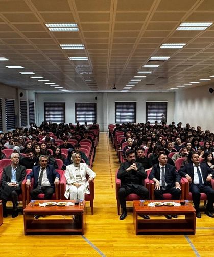 Van’da gençlere geleceğin meslekleri tanıtıldı