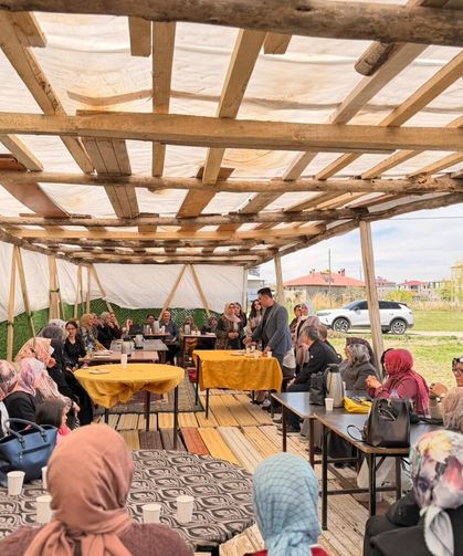 Van’da gönül buluşması: AK Parti İpekyolu teşkilatından mahalle toplantısı!