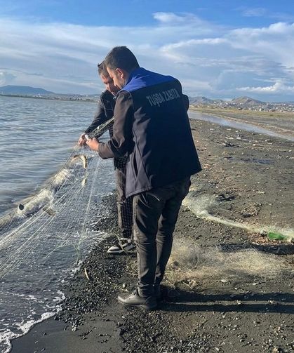 Tuşba’da ekipler kaçak avcılığa geçit vermiyor: 300 kilo inci kefali doğal yaşam alanına bırakıldı!