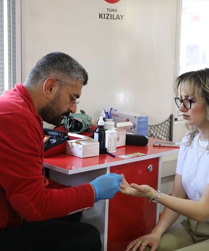 Van’da alkışlanacak hareket: Adımları umut, kanları hayat oldu!