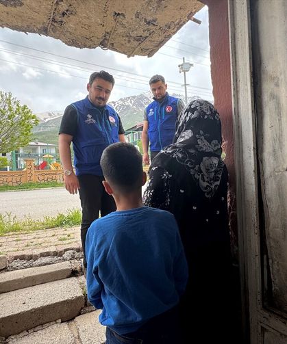 Van'da ihtiyaç sahibi ailelere kurban eti dağıtıldı!