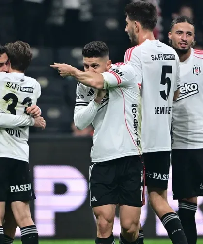 Beşiktaş'ta 11 isimin bileti kesildi: İşte kalacaklar ve gidecekler…