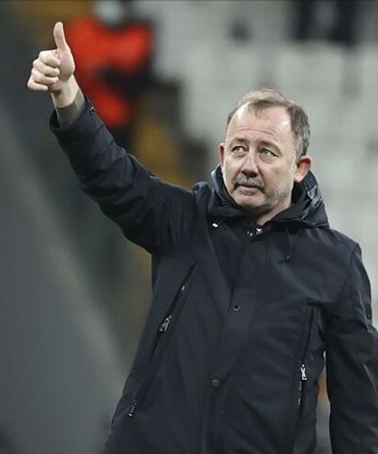 Beşiktaş'ta kritik zirve: Sergen Yalçın’ın geleceği belli oldu!