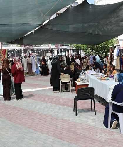 Van’da kadınların el emeği göz nuru ürünler görücüye çıktı