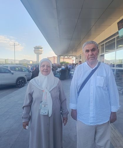 Vanlı hacılar kutsal topraklardan döndü