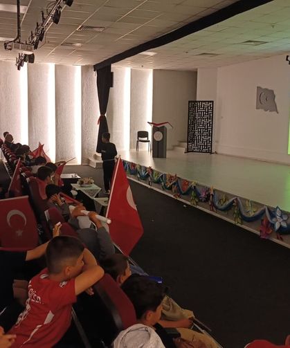 Van’da milli maç heyecanı: Minikler tek yürek oldu