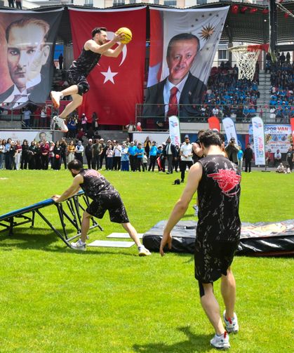 Van’ın spor alt yapısına 150 milyon TL destek!