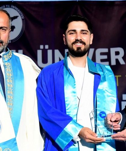 Van YYÜ’de binlerce öğrenci mezun oldu!