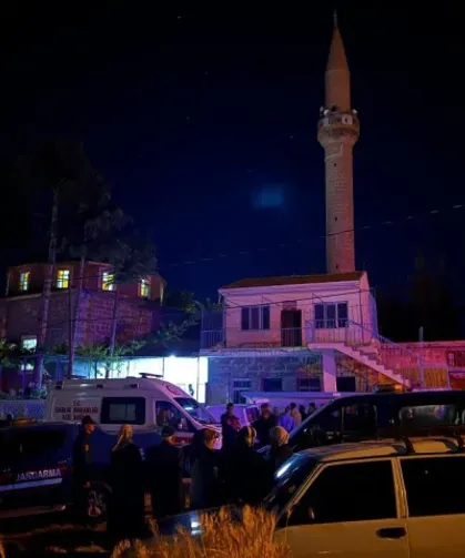 Namaz öncesi camiye bıçaklı saldırı! 2 kişi hayatını kaybetti