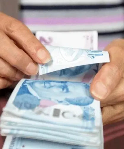 Emeklilerin zamlı maaş ödeme takvimi belli oldu! İşte maaş farkının yatacağı tarih