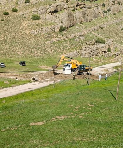 Vanlı çiftçinin yolu açıldı: 13 ilçede büyük tarımsal seferberlik!